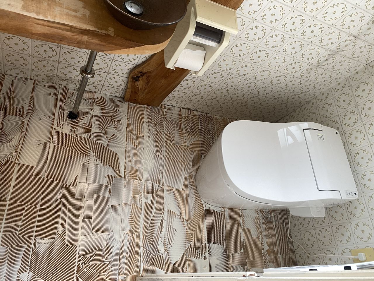 トイレ施工中